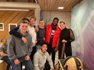 Elevar saman med Sousou og Maher etter konserten